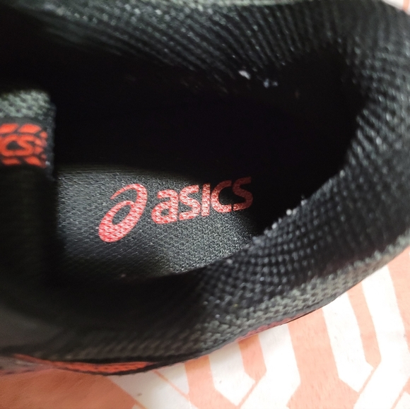 Shoes - Picture 2 of 2